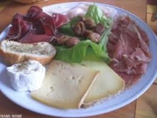 Rye Bed and breakfast - cheese and ham plate